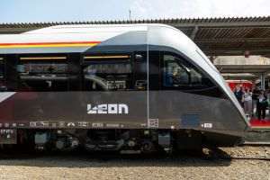 Leon, primul tren automotor produs de GRAMPET Group, a avut prima sa călătorie oficială